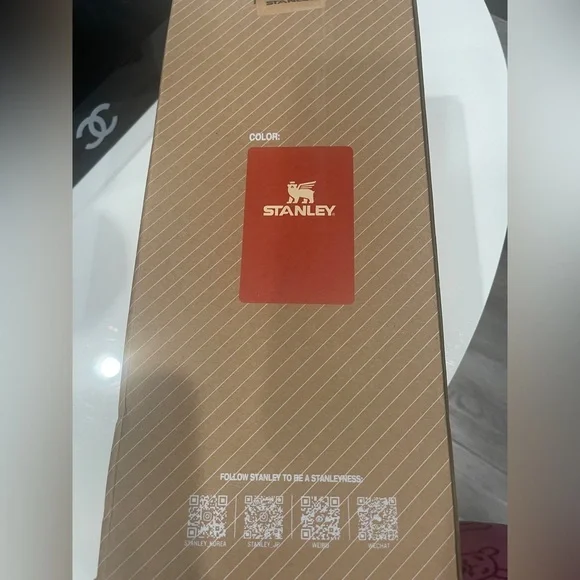 Stanley Red Hello Kitty Tumbler - Picture 13 of 14